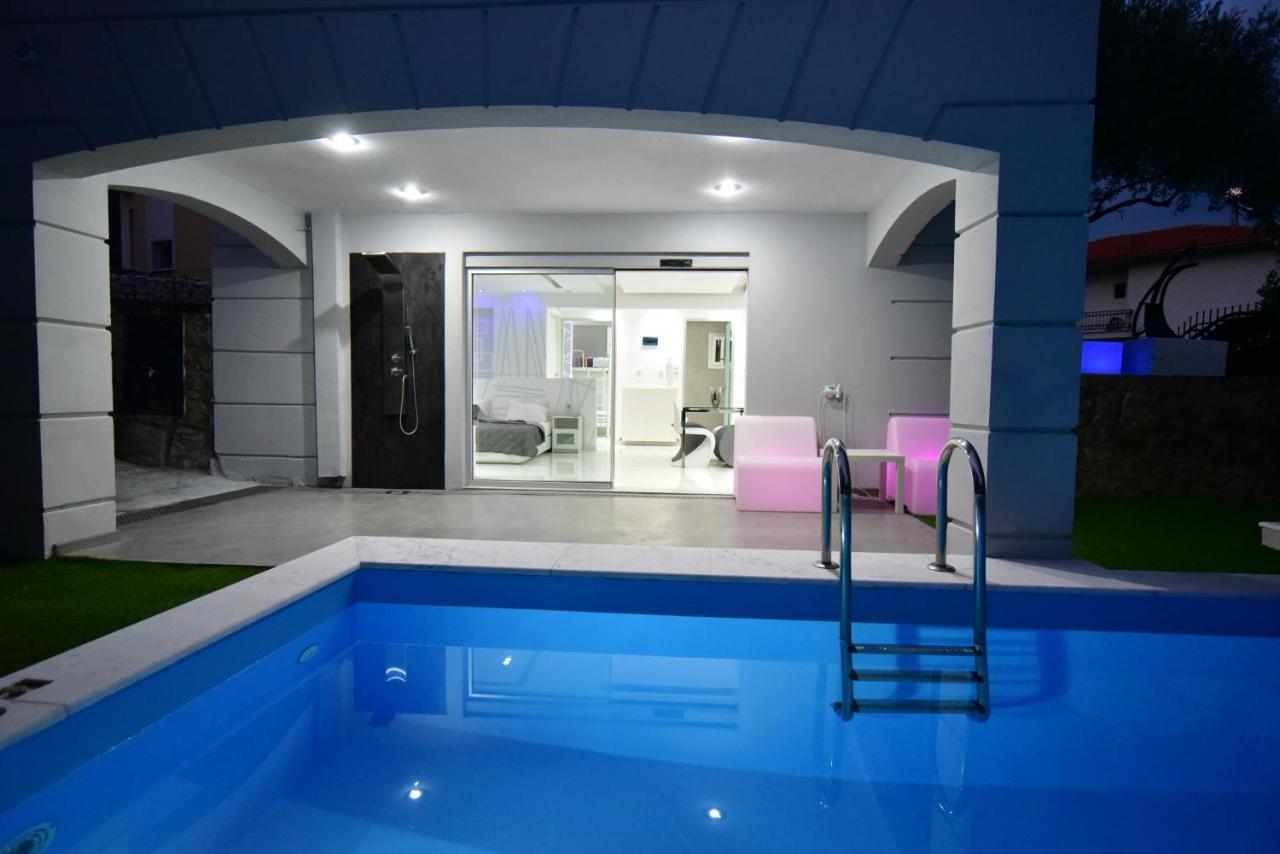 Alpha Delta Pool Suite Палеон-Цифликион Экстерьер фото